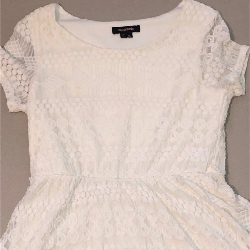 Cream Lace Dress: Short Sleeve Worn Twice